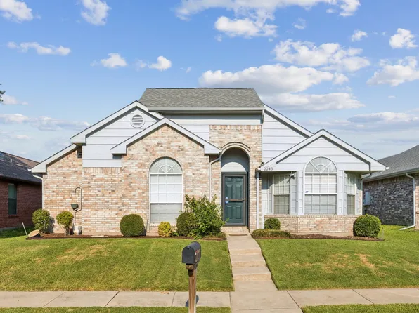 2245 Silverthorn Ln, Flower Mound, TX 75028