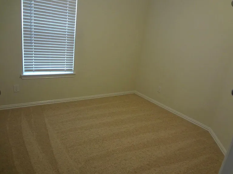 1627 Ryon Falls Dr — Photo 6