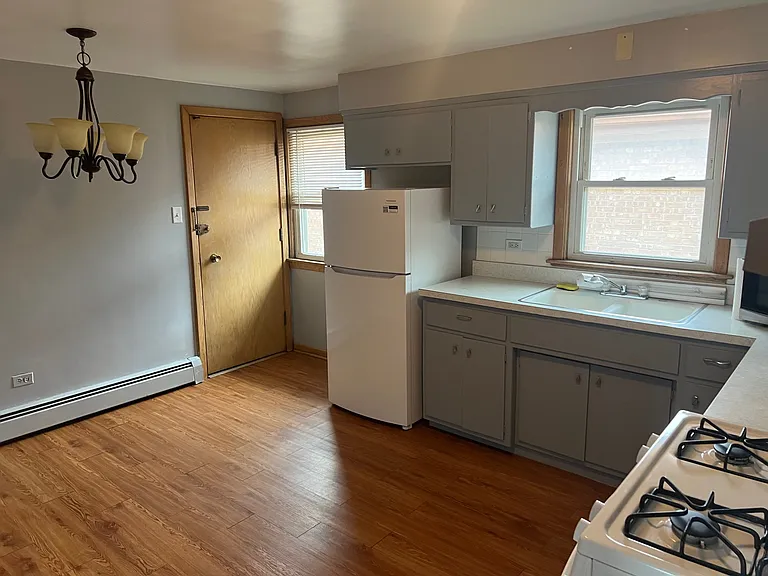 3940 W 71st St #3 — Photo 4