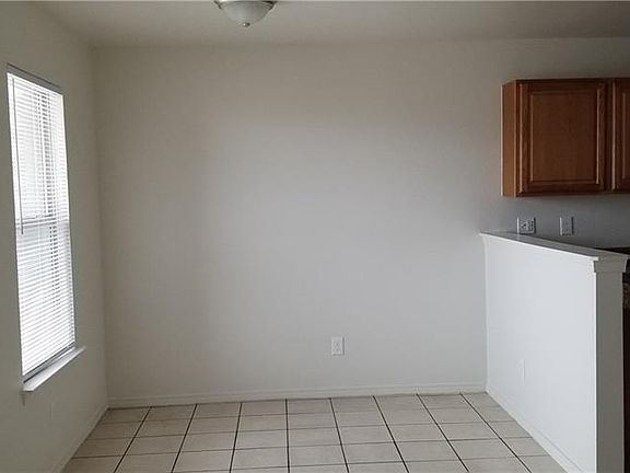 4th image of 2635 Idalia Ave