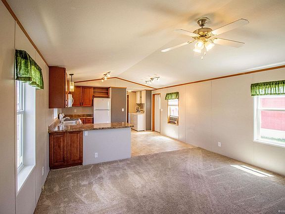 4th image of 953 N McCue St Lot 212
