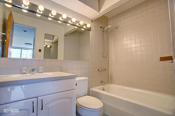 Rented by Citi Habitats | media 6