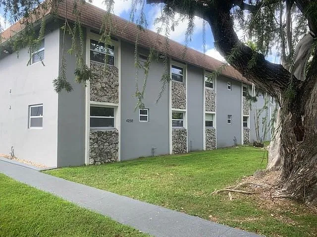 SW 67th Ave
