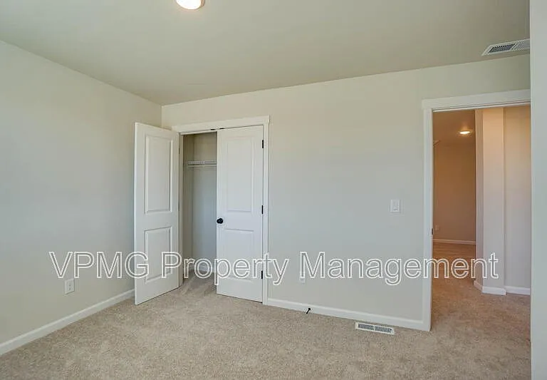 18300 NE 14th St — Photo 24