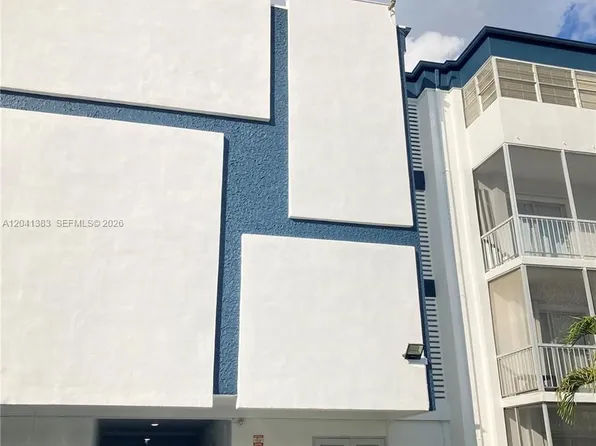 9159 SW 77th Ave APT 211, Miami, FL 33156