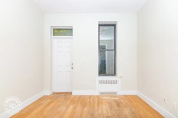 Rented by MySpaceNYC | media 7