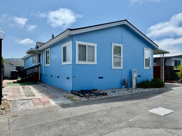 137 Leisure Park Circle, Santa Rosa, CA 95401