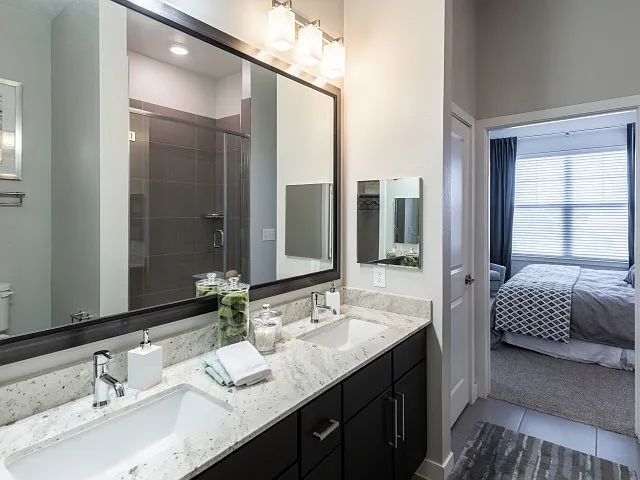 Overture Sugar Land 55+ Apartment Homes — Photo 36