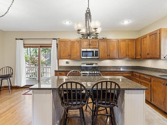 5th image of 56246 Grande Oak Ln