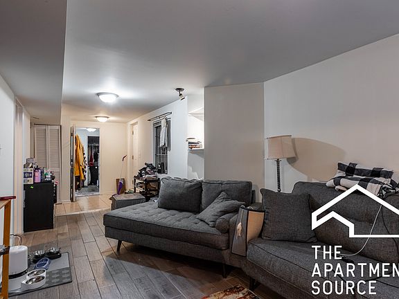 2nd image of 852 W Buckingham Pl #G