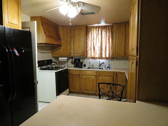 4th image of 812 Liberty Ave