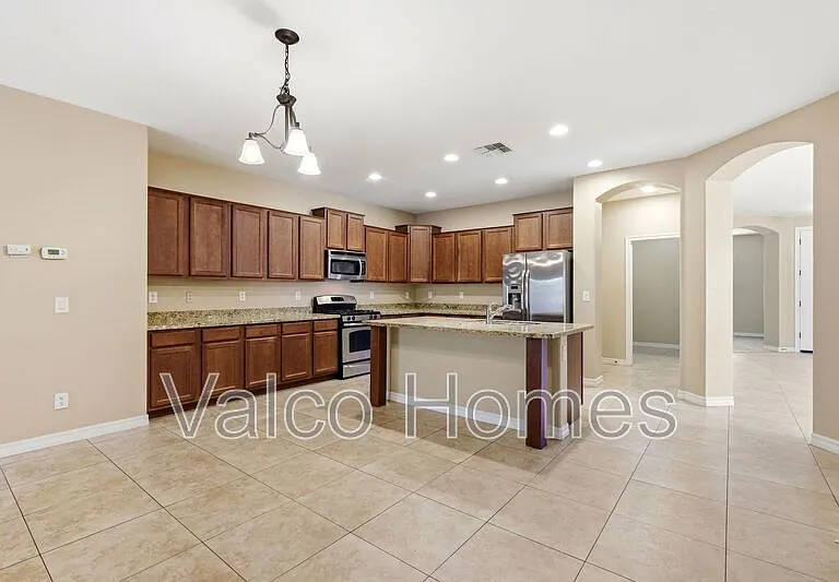 2717 E Ficus Way — Photo 9