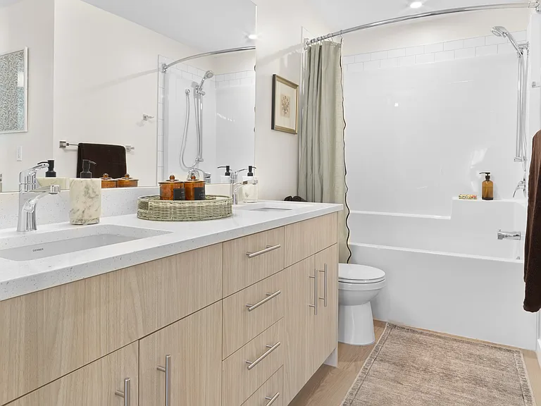 300 Rankin Dr — Photo 17