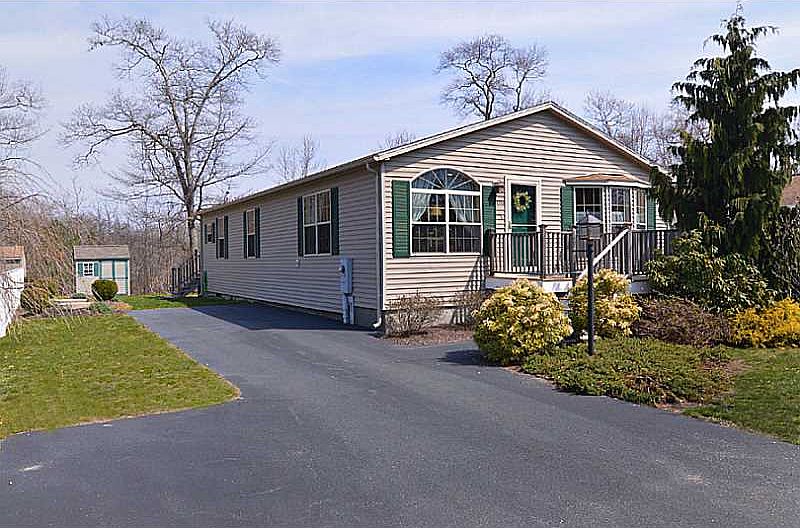 1st image of 414 Leisure Dr