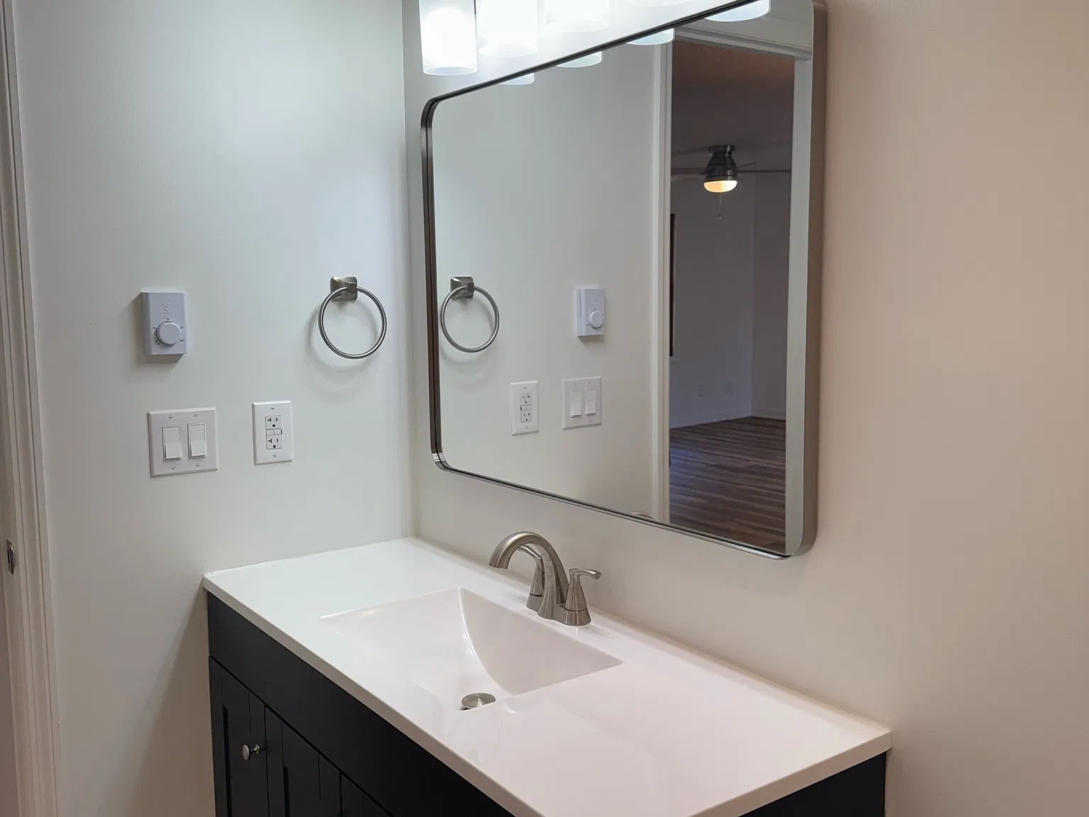 206 Urbandale Pkwy — Photo 4