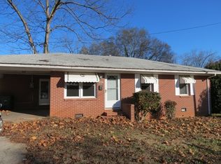 310 W South 4th St, Seneca, SC 29678