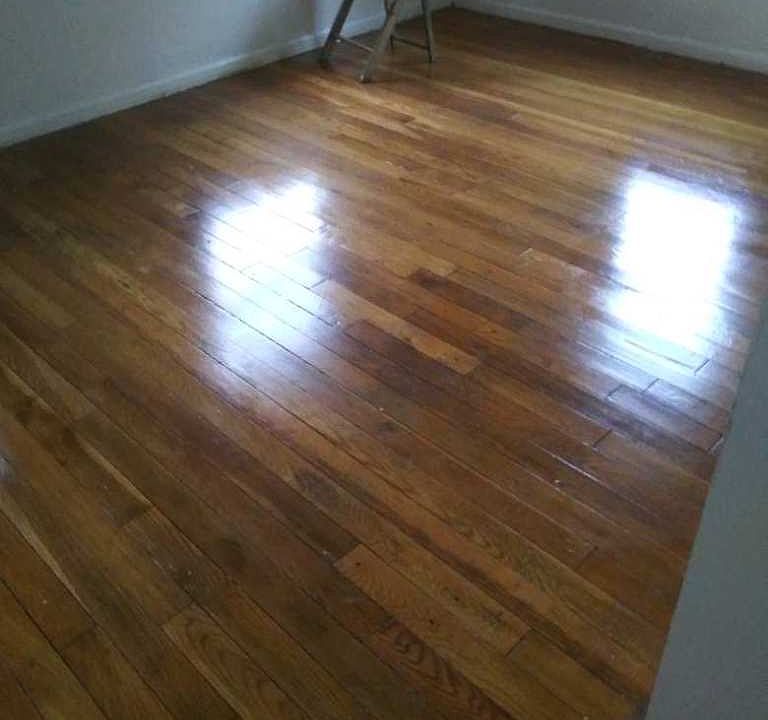 2nd image of 426 E Gracelawn Ave