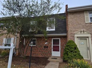 721 Colonial Ave, Sterling, VA 20164