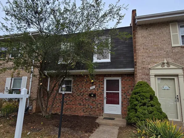 721 Colonial Ave, Sterling, VA 20164