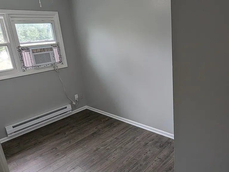 304 Hankes Ave #1 — Photo 11
