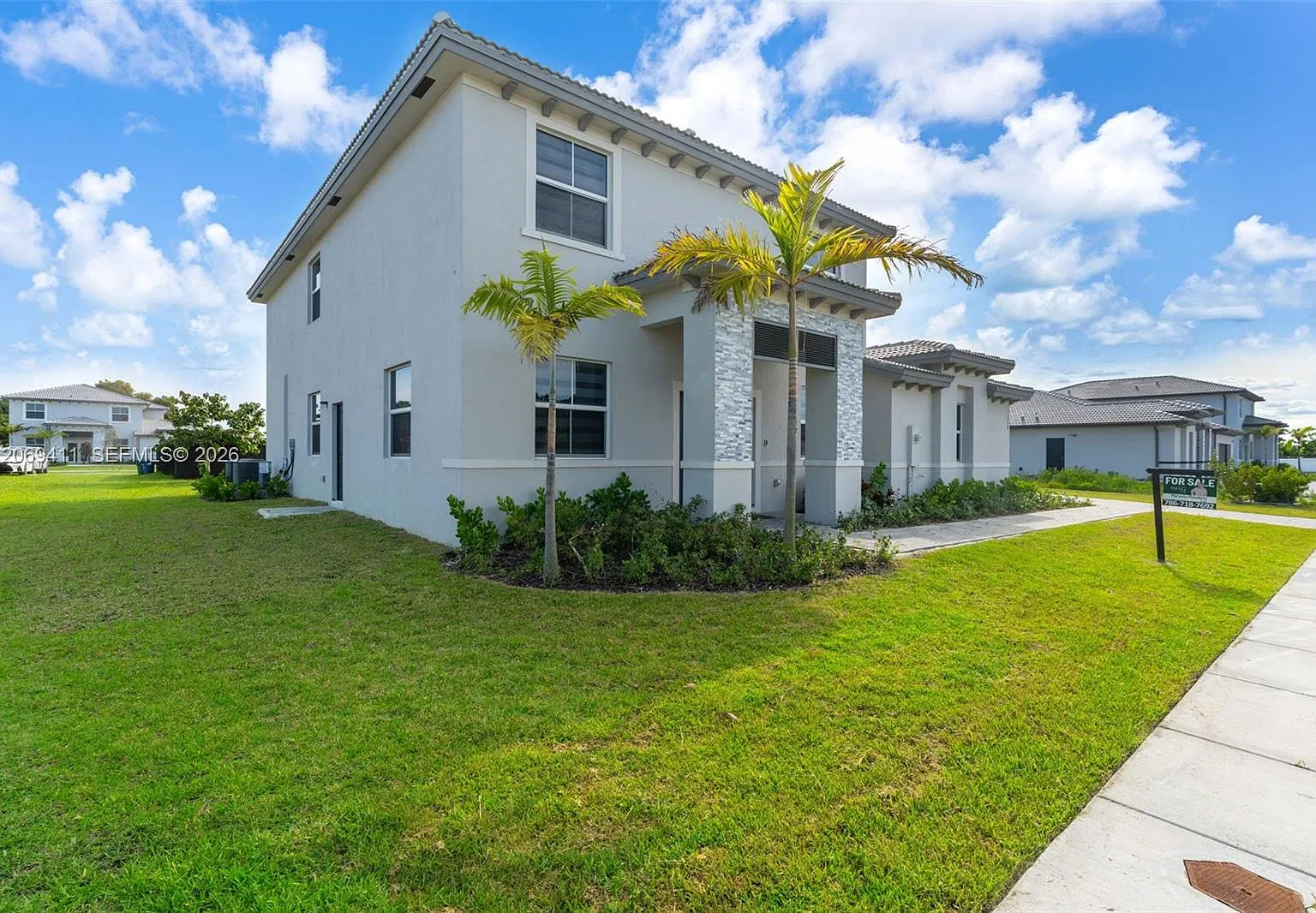 13248 SW 188th Ter — Photo 3
