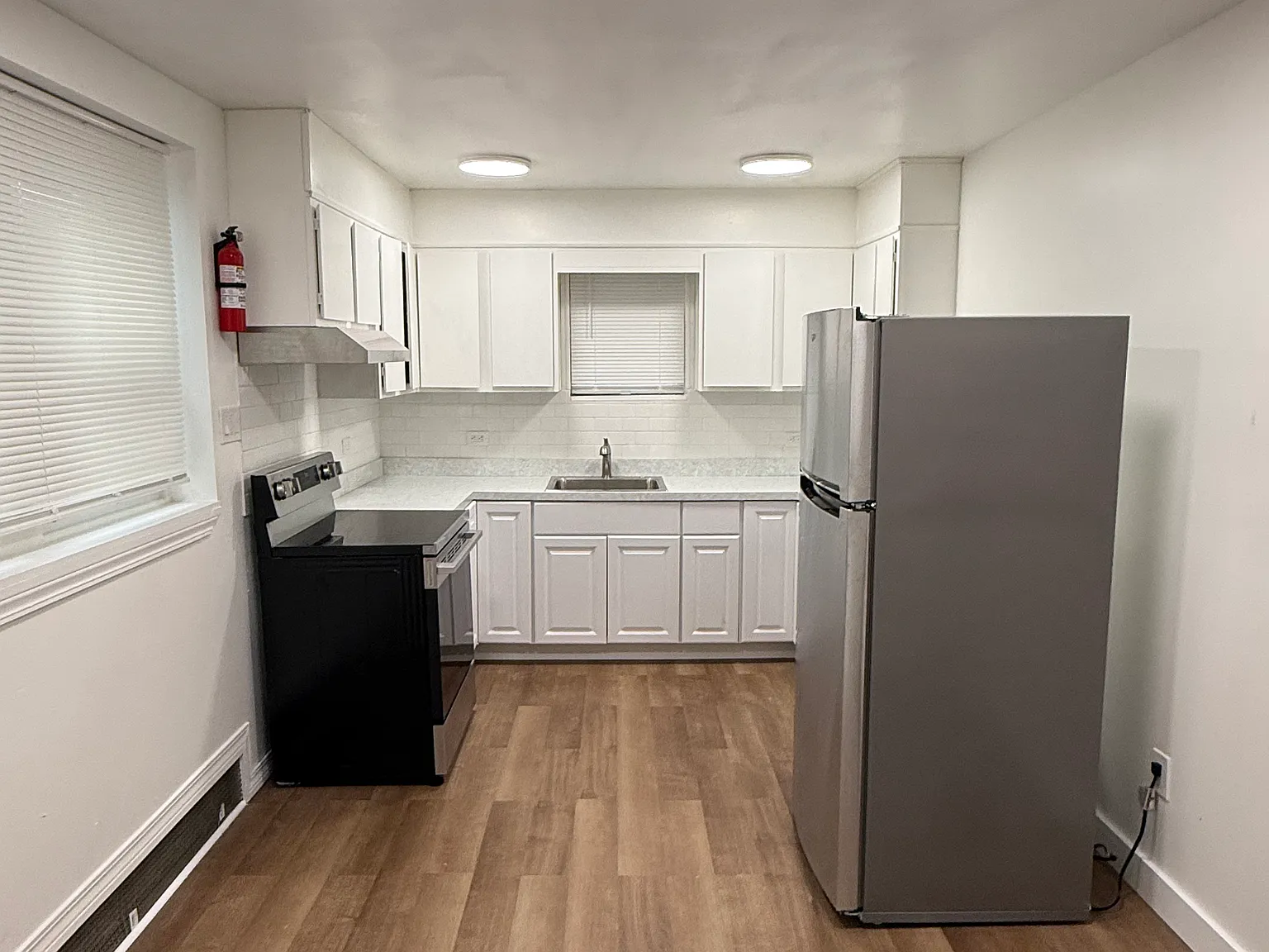 5 bed, 2012 sqft, $1,900 — Photo 1