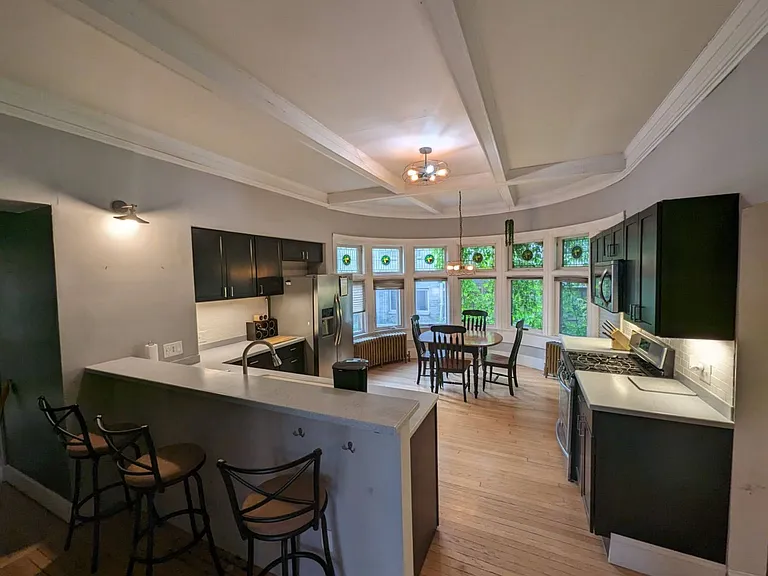 2851 N Downer Ave — Photo 3