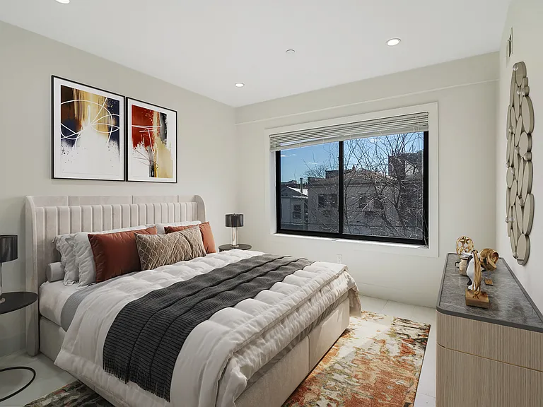 1068 Lafayette Ave #6 — Photo 3