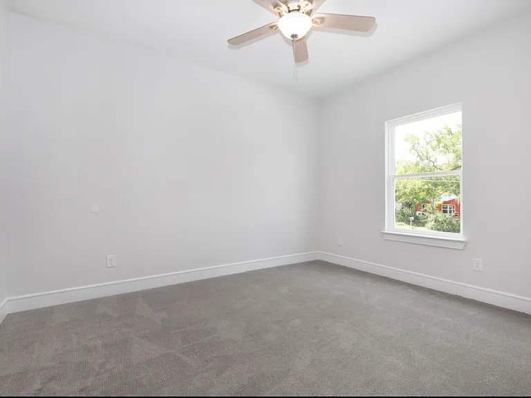 2732 Camel Ct — Photo 11