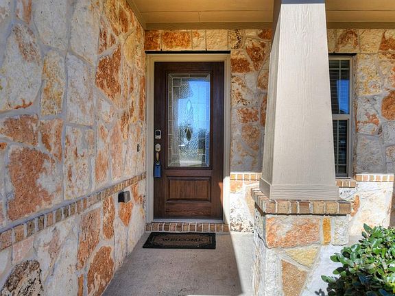 3rd image of 2014 Hidden Cypress Ln