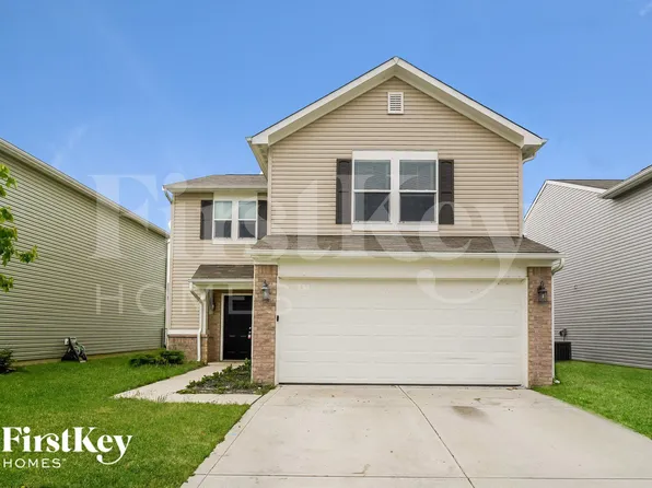 8123 Fisher Bend Dr, Indianapolis, IN 46239