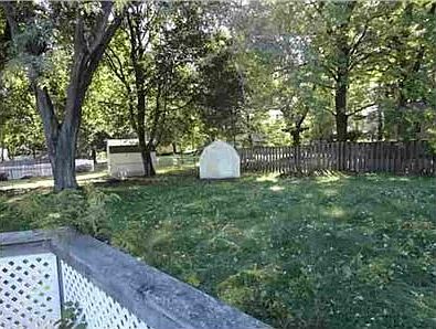 2nd image of 226 Westlawn Ave