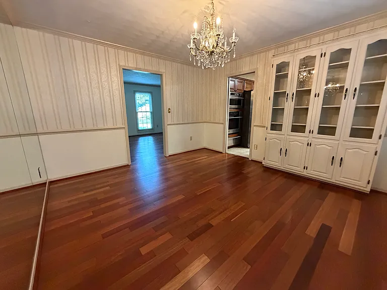 5206 Meadow Creek Dr — Photo 15