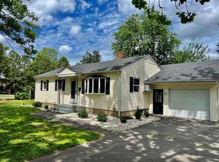 64 Darien Dr, Windsor Locks, CT 06096