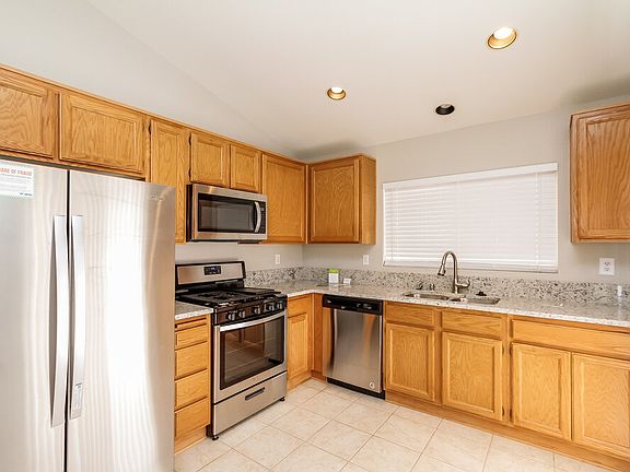 4th image of 5560 Merriweather Dr