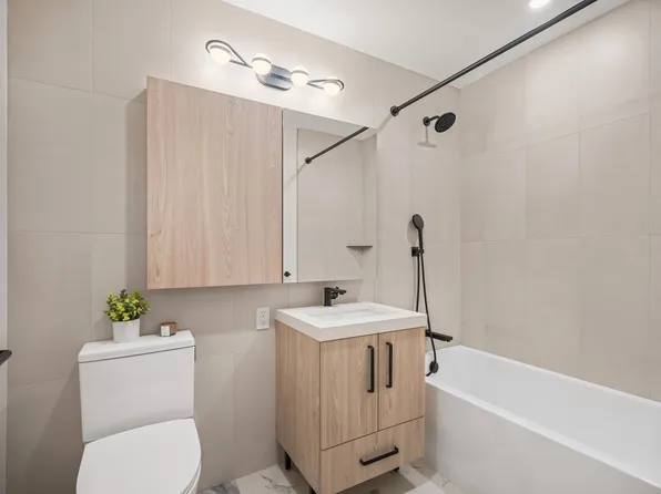 75 Dupont Street image 5 of 29