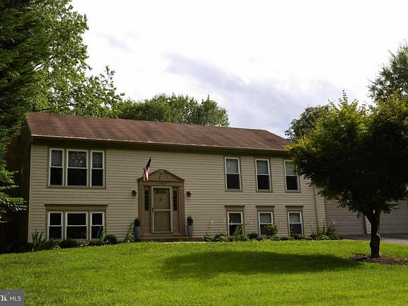 3rd image of 11827 Brockman Ln