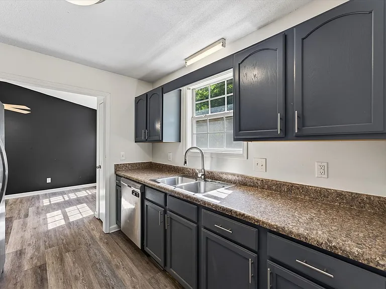 727 Acorn Dr — Photo 13