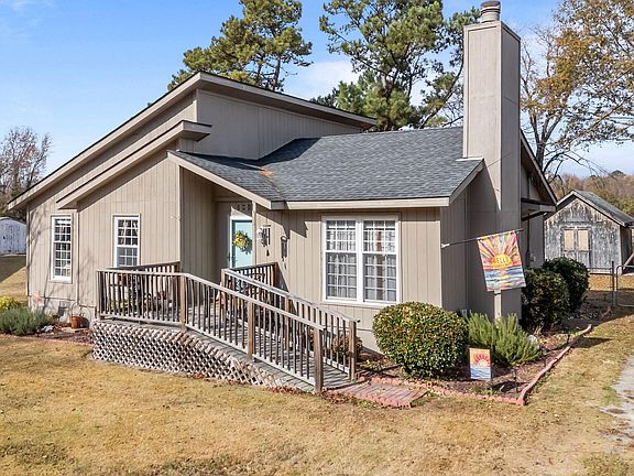 2nd image of 701 Leo Drive