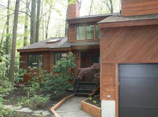 512 Saint Annes Ln, Exton, PA 19341