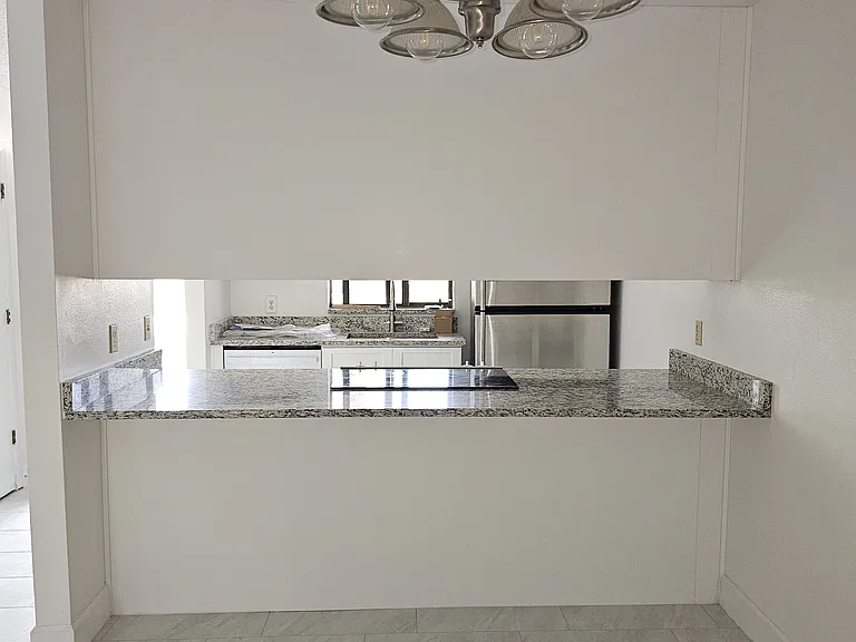 5560 Decatur St — Photo 6