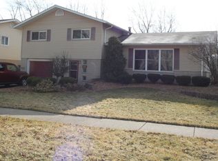 5649 Lancaster Dr, Oak Forest, IL 60452