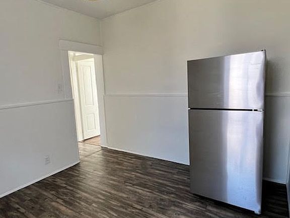 4th image of 1424 California Ave #2
