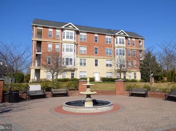 815 Branch Dr APT 401, Herndon, VA 20170