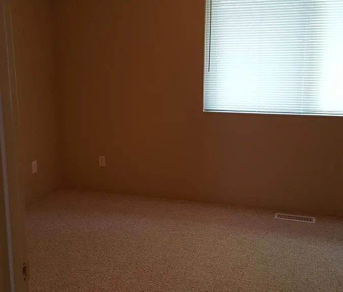 107 Graham Dr — Photo 10