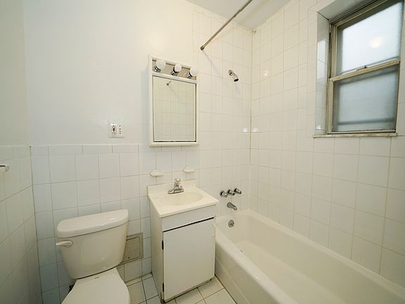 3rd image of 23-84 23rd St #B1