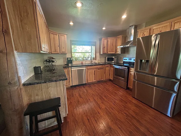 16599 Glenshire Dr — Photo 4