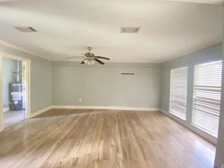 2434 Evanston St — Photo 5