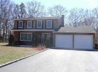 1227 Wading River Manor Rd, Wading River, NY 11792