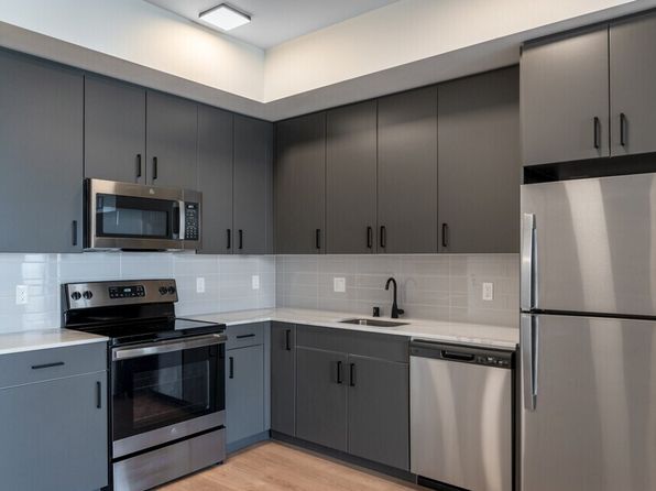 2411 Broadway St #304